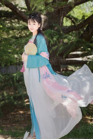 王爷靠边站懒妃要爬墙